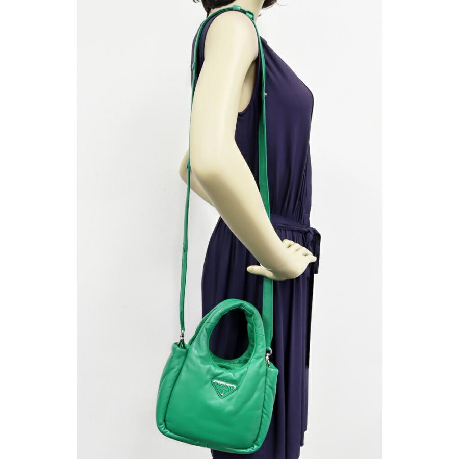 PRADA（プラダ） ショルダーバッグ パテッド ナッパトライアングル 