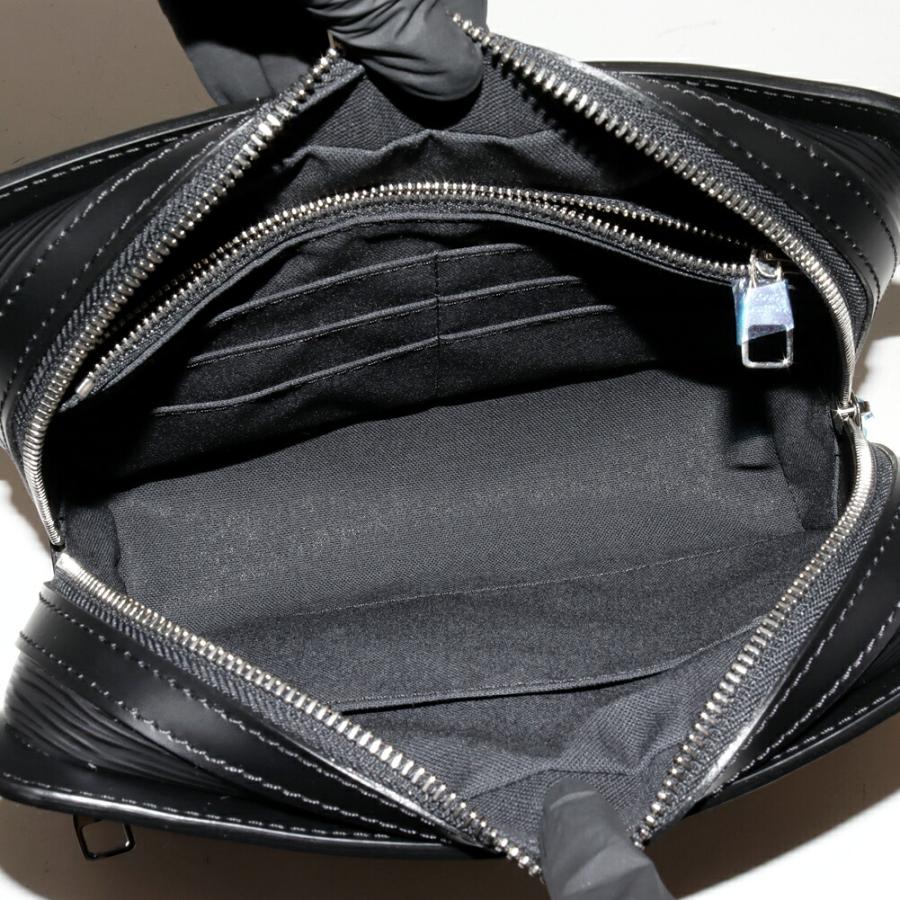 LOUIS VUITTON（ルイ・ヴィトン） エピ ノワール オシュ クラッチ