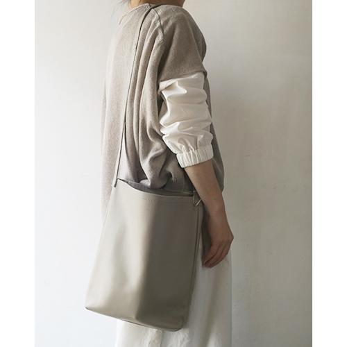 Hender Scheme エンダースキーマ バッグ cow shoulder big カウ Hender Scheme エンダースキーマ バッグ cow shoulder big カウ