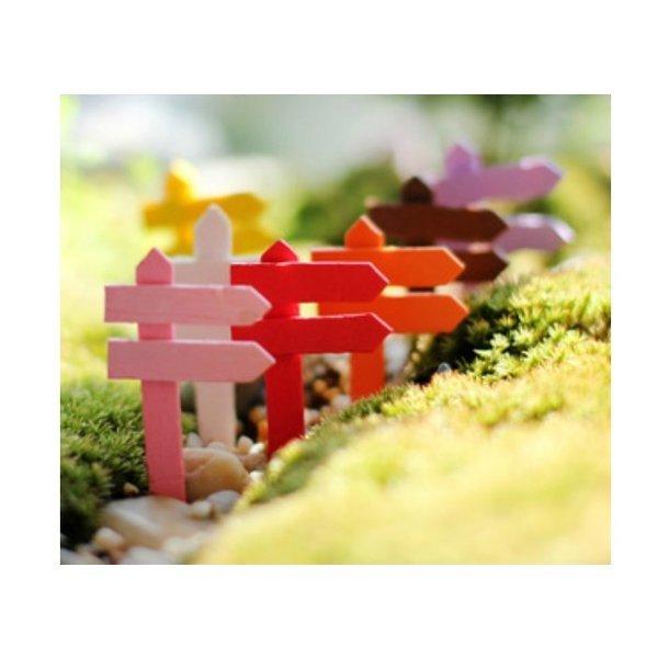 カラフル標識 お買い得50本 建物 テラリウムフィギュア ミニフィギュア コケリウム ミニチュア 装飾 イベント Chenj0663 1 テラリウム専門店takara 通販 Yahoo ショッピング