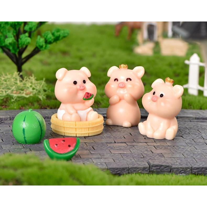 かわいい スイカ いのしし 4体 スイカなど 付属品4個 豚 テラリウムフィギュア 動物 ミニチュア ミニフィギュア ジオラマ コケリウム 苔盆栽 観葉植物