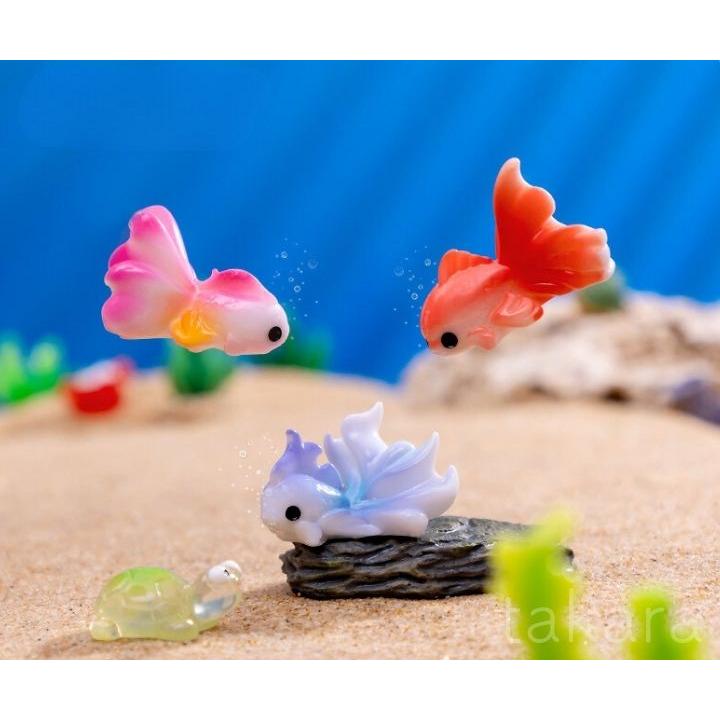 アクアリウム 大きいシッポ 金魚3色 さかな 魚 スノードーム 水槽