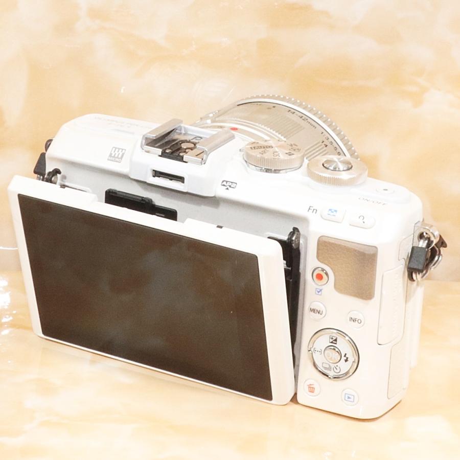 オリンパス OLYMPUS Pen Lite E-PL7 ホワイト レンズセット 極上美品