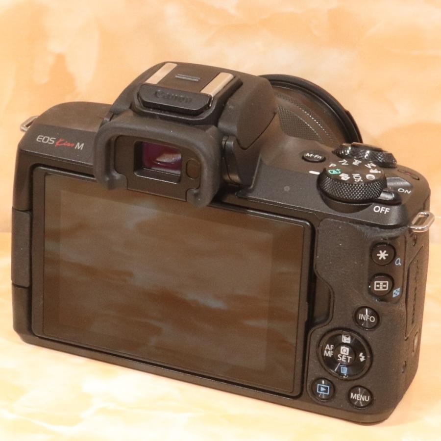 キヤノン Canon EOS Kiss M ブラックレンズキット 超極上美品 Wi-Fiで