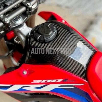 【並行輸入品】カーボンガス燃料タンクカバー 保護カバー ホンダcrf300l crf 300laabs 2021 2022 2023の画像