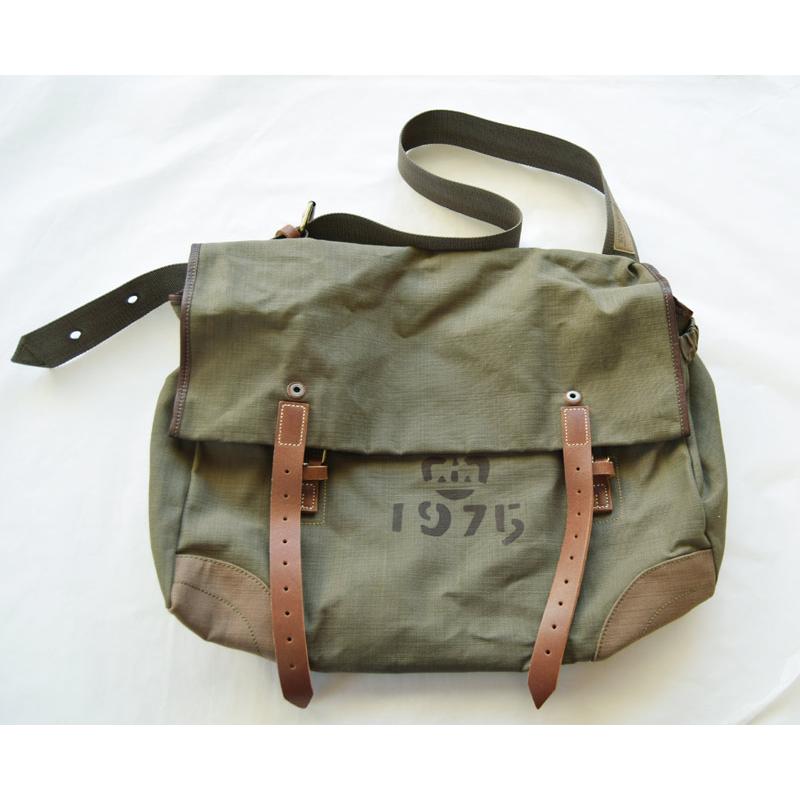 HINSON MFG. CO.  コリンボ　アモポーチ　ショルダーバッグ HINSON MFG. CO. コリンボ アモポーチ ショルダーバッグ