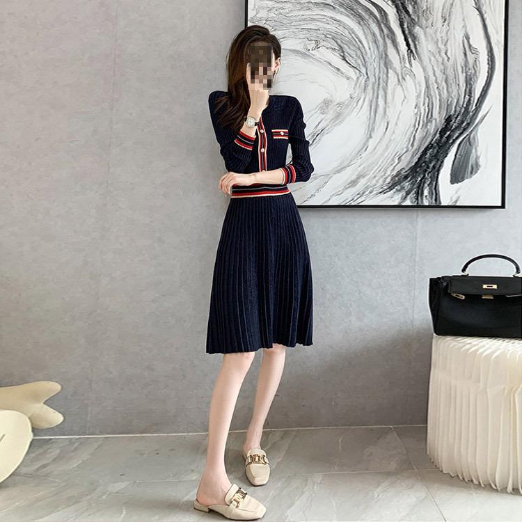 トリーバーチ　ニットワンピース　長袖　ネイビー　紺 トリーバーチ ニットワンピース 長袖 ネイビー 紺