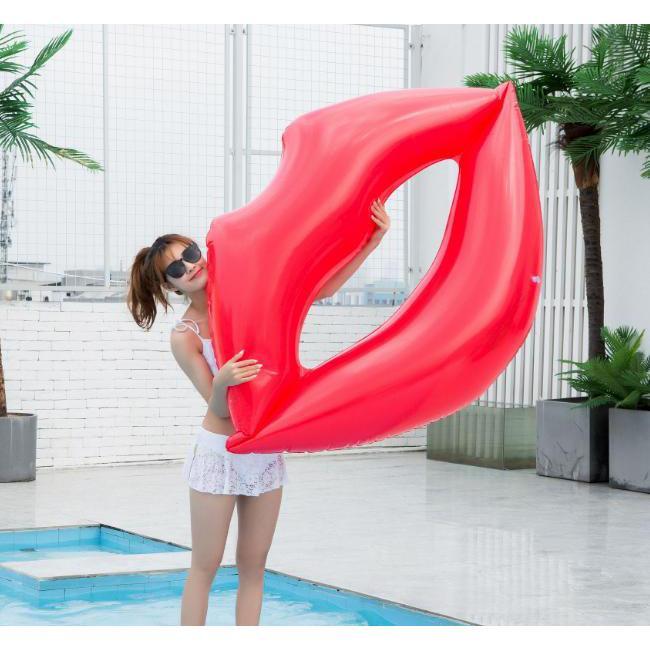 特価】ビッグリップフロート うきわ 浮き輪 唇 くちびる