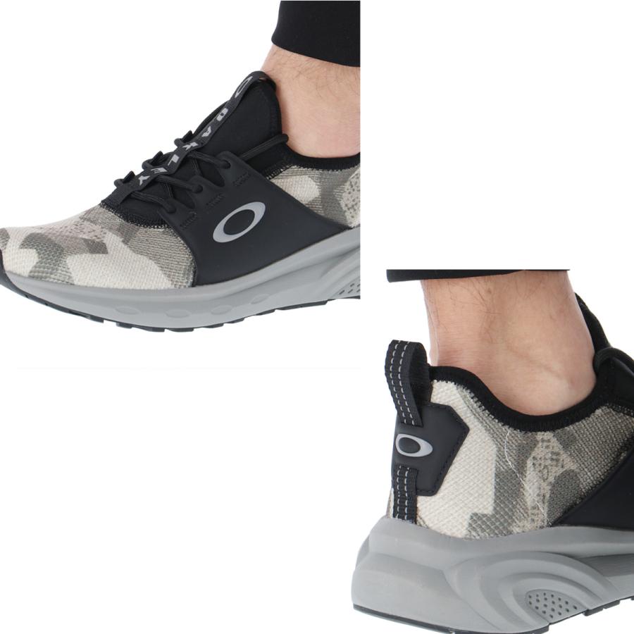 OAKLEY（オークリー） スニーカー メンズ ブランド ドライオーエス Dry