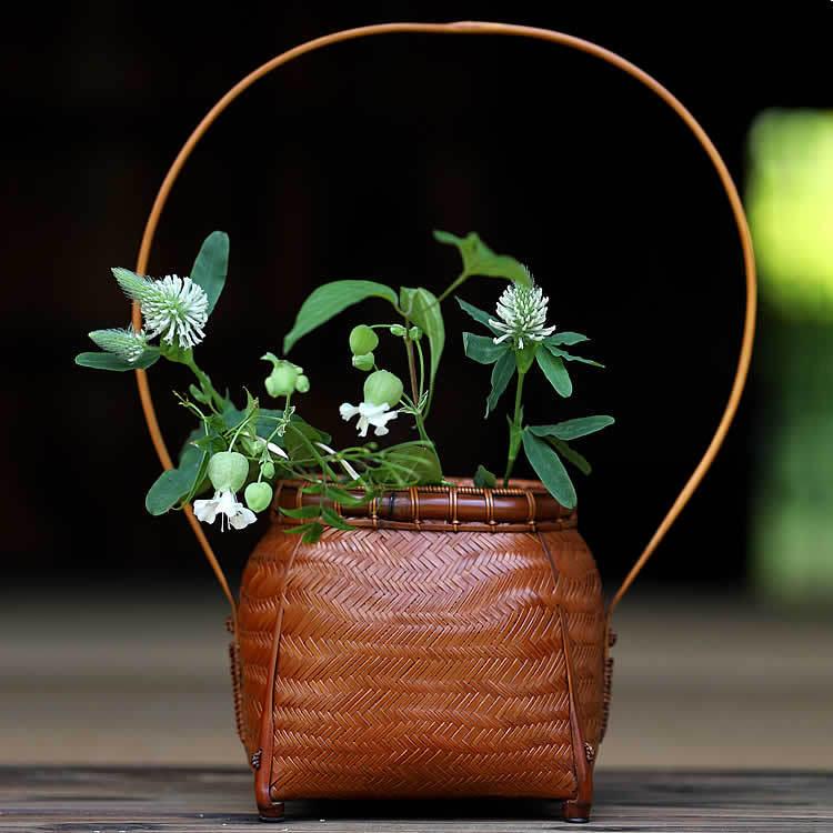 竹細工　花入れ　渡辺竹清作 渡辺竹清作 煤竹花篭（口楕円手付）（Japanese bamboo art by