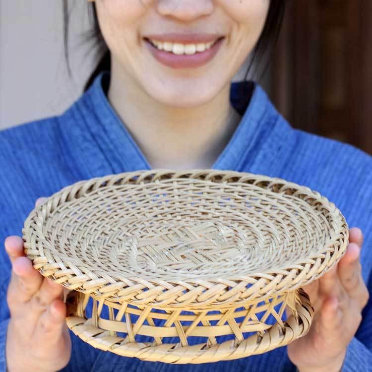 極上のそばざる高台付（小）21cm 厳選した白竹を熟練竹職人が編みあげ
