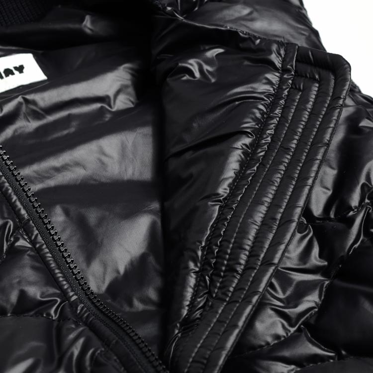 ディセンバーメイ ゴルフ ダウンベスト ブラックXL極美品 ディセンバーメイ ゴルフ ダウンベスト ブラックXL極美品 ディセンバー