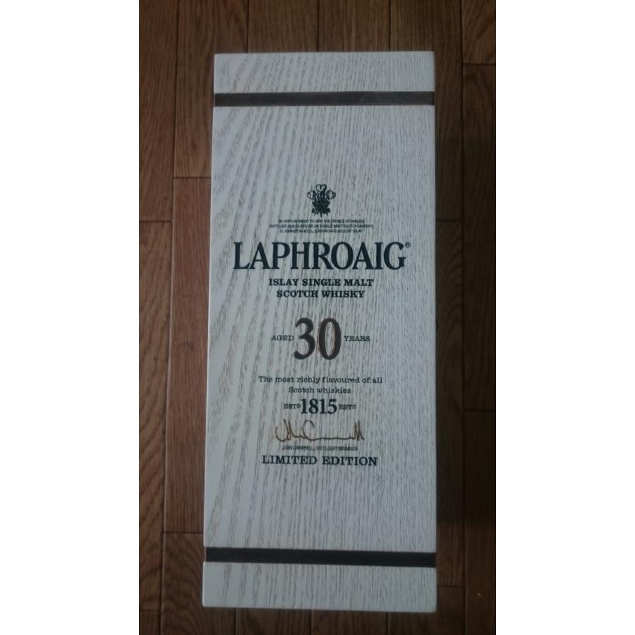 ラフロイグ30年 700ml 53.5度 木箱入り 並行品 : 酒のたきはん
