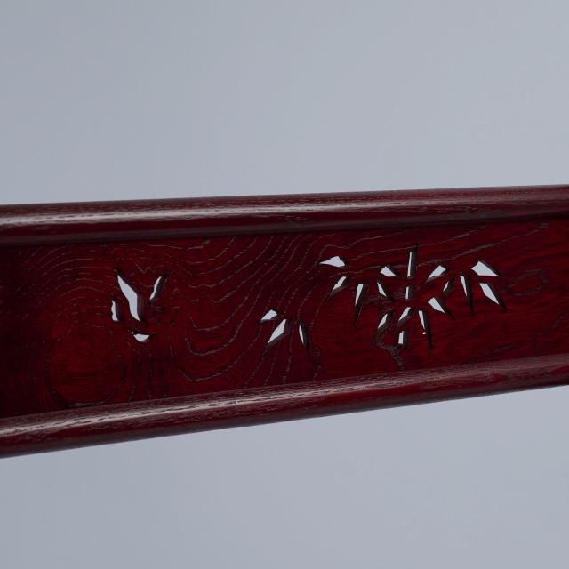 仏壇屋 滝田商店 透かし入衣桁 カリン色 大 1枚の巾76cm×高さ170cm