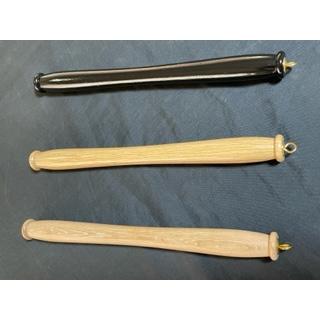 茶道具 仏具 払子 本白熊毛 堆朱柄 夜咄 利休忌 新品未使用 本熊毛払子（拂子） 堆朱柄付 普及品 正絹紐付き - 京仏具 作 島