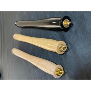 払子 本熊毛払子目ざましい品(2段）人並み外れた操作手順 おしゃべり白 黒ペンキ塗りの柄付き添い人