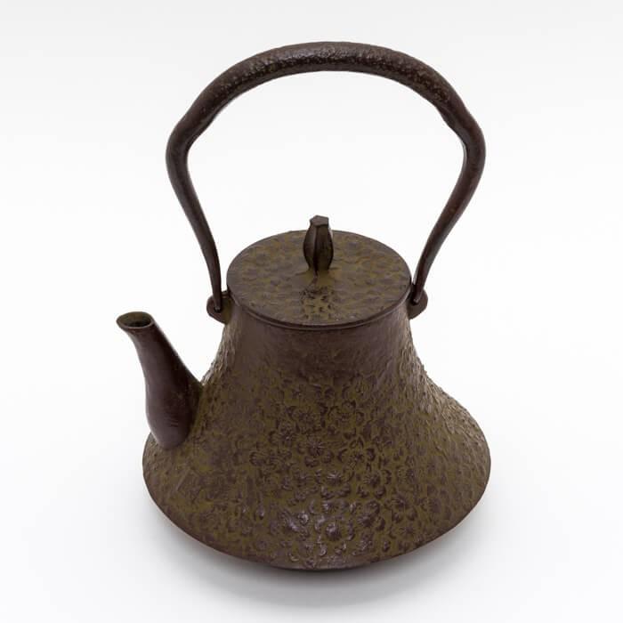 南部鉄器 鉄瓶 送料無料 伝統工芸士 佐藤勝久”富士型 桜肌 0.9L