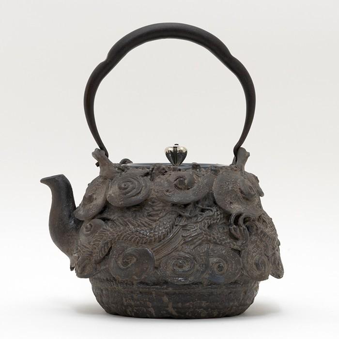 南部鉄器 鉄瓶 送料無料 ”鉄瓶大國造写 雲龍鉄瓶 桐箱付き