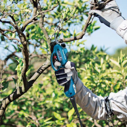 マキタ36V 充電式せん定ハサミ (バッテリー・充電器付) UP361DPG2 マキタ（makita） 36V 充電式せん定ハサミ UP361DPG2 18V+18V=36V 6.0