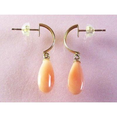 深海珊瑚 ピアス ブラ 12ミリ 滴型ピンク色の珊瑚（のし等ギフト対応無料 ）18金イエローゴールド スタッド (シリコン付きキャッチ) 揺れるピアス 無染色さんごの画像