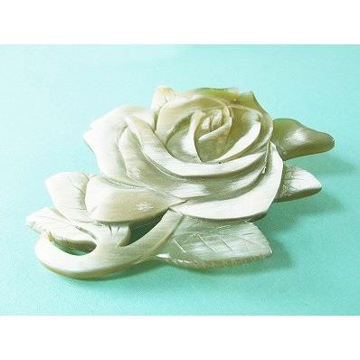 白水牛 薔薇 彫ブローチ（のし等ギフト対応無料 ）縦78×横70ミリ 