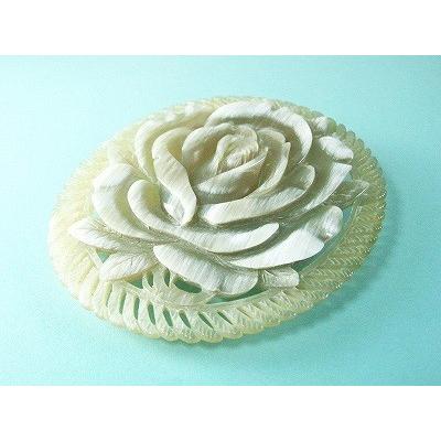 2024年 お歳暮・冬ギフト特集 白水牛 薔薇 彫ブローチ（のし等ギフト対応無料 ）縦100×横87 彫刻