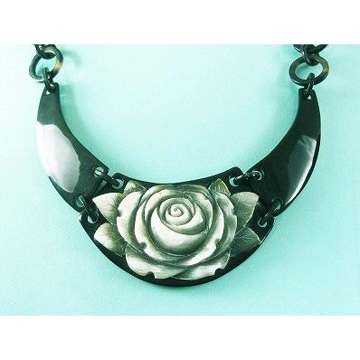 水牛 薔薇の花 ネックレス（のし等ギフト対応無料）55cm 黒水牛 白水牛 天然素材で軽い 首元を華やかに バラ バッファローホーン おしゃれな女性用 ハンドメイド_2