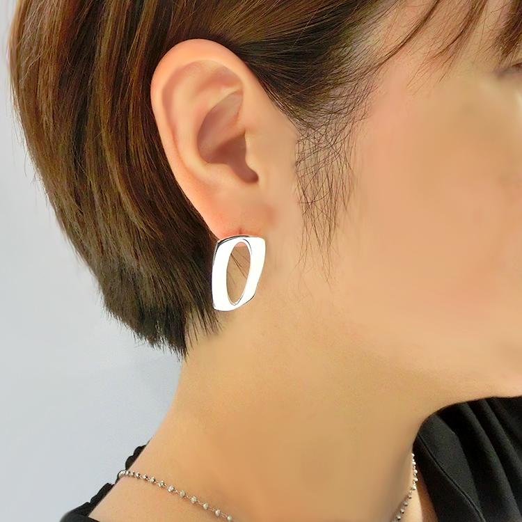 UNOAERRE ピアス K18コーティング YG色 1AR by スタッドピアス  