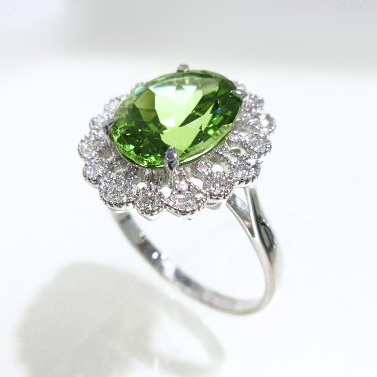 指輪 リング ペリドット 8月誕生石 プラチナ ダイヤモンド レディース 12号 2.92ct 0.11ct PT900 オーバル 天然石 宝石 豪華 (t75)の画像