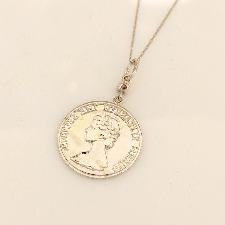 ネックレス エリザベス 女王 プラチナ コイン風 地金 ペンダント ネックレス エリザベス 女王 プラチナ コイン風 地金 ペンダント