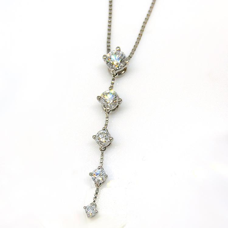 ネックレス 18金 ホワイトゴールド ダイヤモンド ペンダント K18WG 4月 