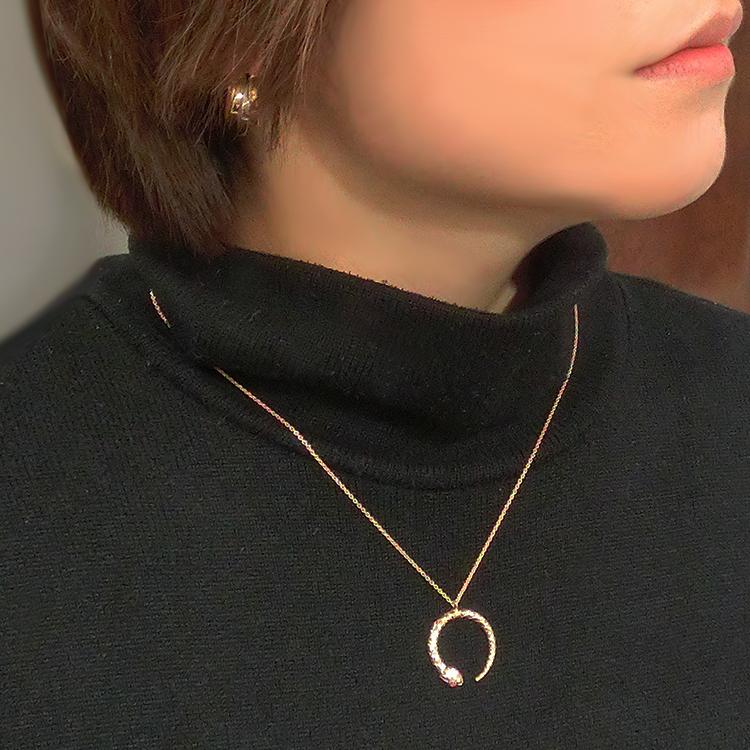 ヘビ 蛇 ネックレス へび ピンクサファイア 天然石 18金 ピンク ヘビ 蛇 ネックレス へび ピンクサファイア 天然石 18金 ピンク