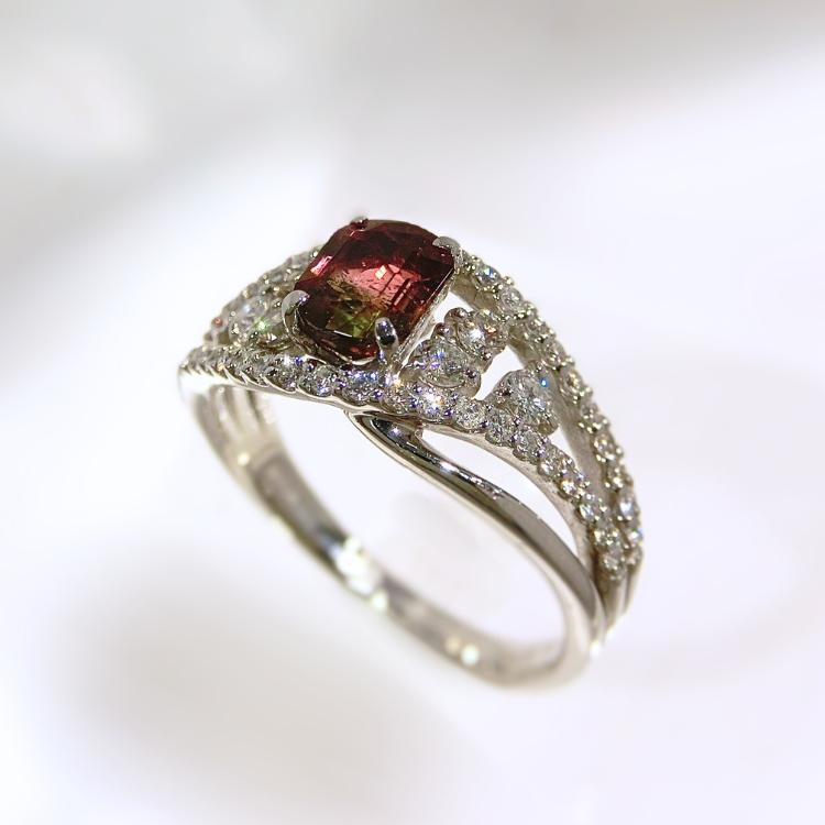 バイカラートルマリン リング プラチナ 10月誕生石 ダイヤモンド 指輪 電気石 11号 T-0.574ct D-0.39ct 豪華 PT900 マゼンタ グリーン (t71)の画像