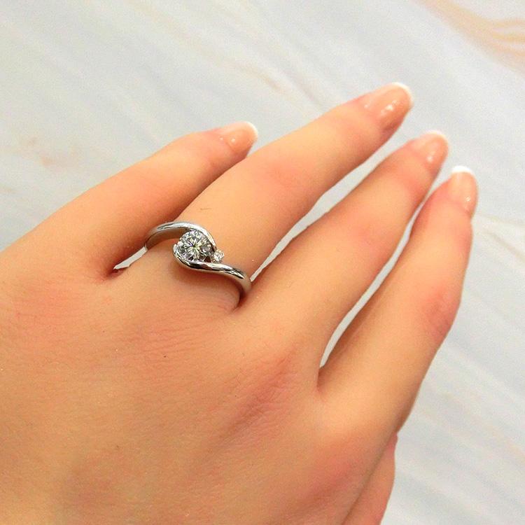 エンゲージリング 婚約指輪 プラチナ プロポーズ PT900 鑑定書