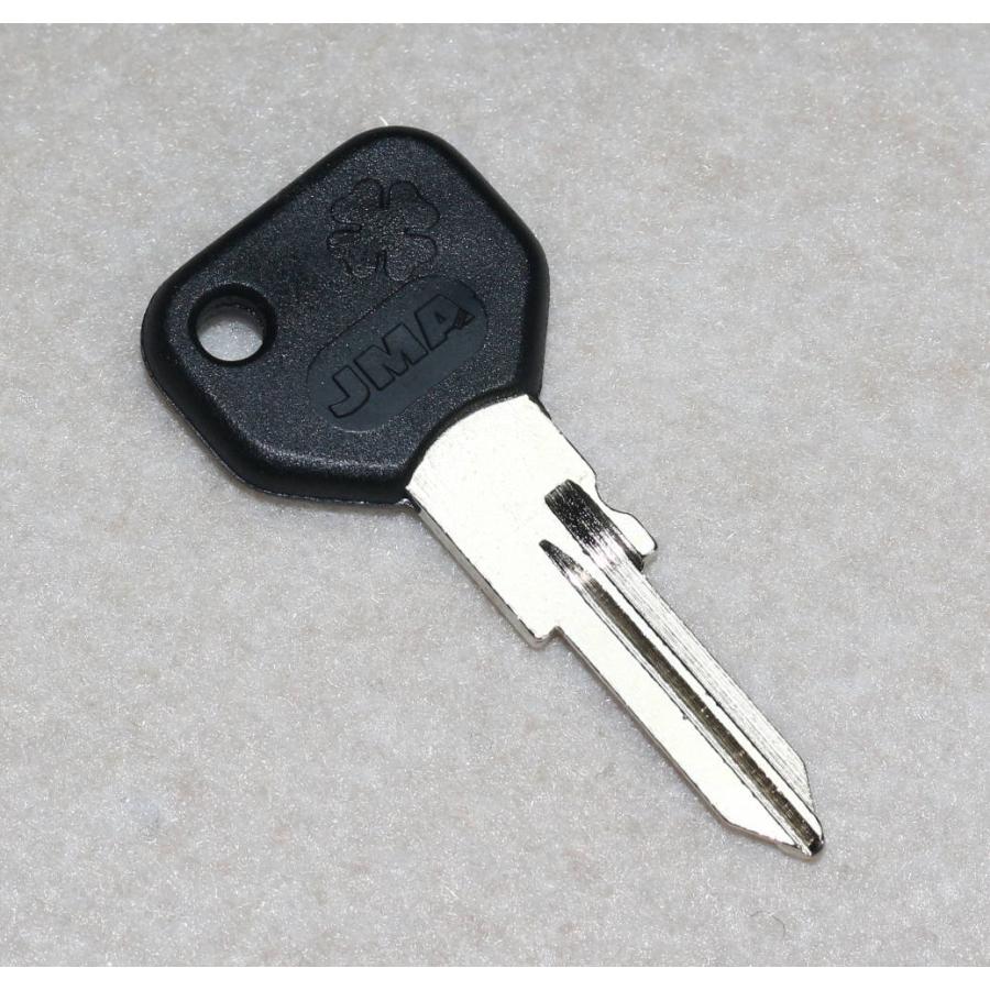 アルファロメオ　スパイダー　純正灰皿　レア？ 純正品 灰皿ASSY ALFA156GTA 右ハンドル用 156034085 | 車種別