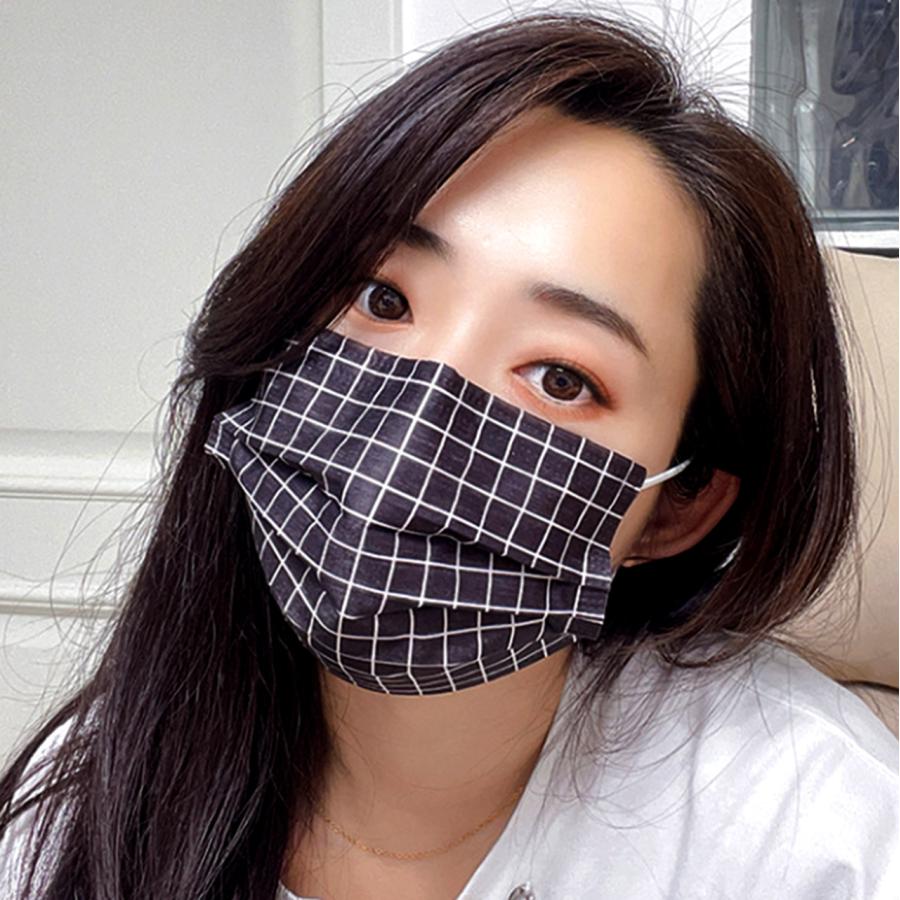 30枚入 マスク 水玉 花柄 迷彩柄 チェック 不織布 カラー 使い捨て 大人用 30枚入り 三層構造 ウイルス 花粉対策 飛沫防止 mask color |  | 15