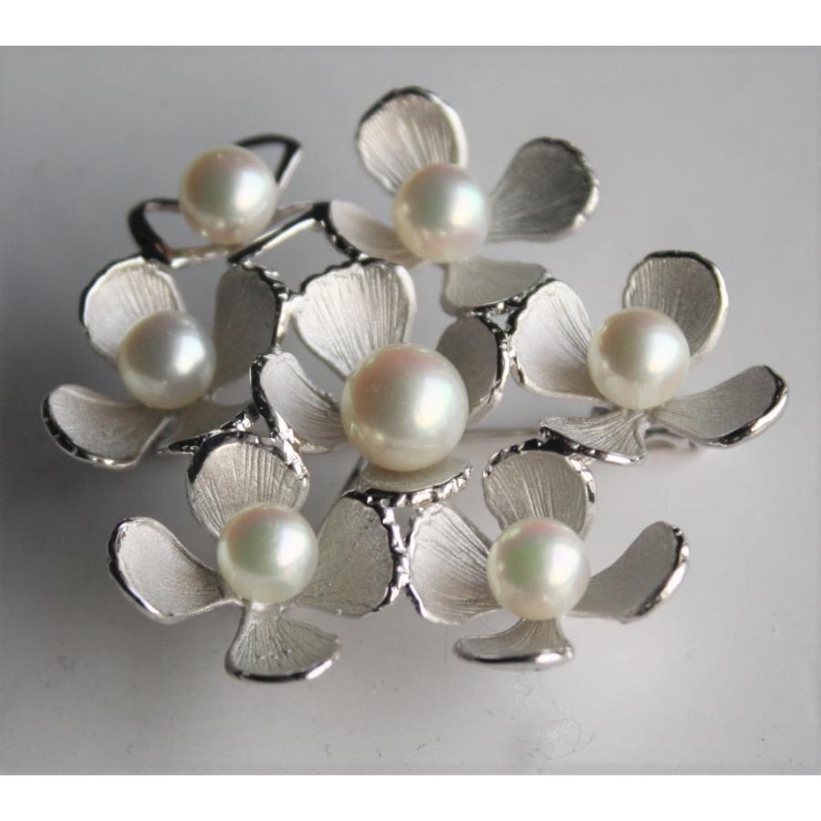 シルバー製 あこや真珠 植物モチーフ ブローチ　美品 299bf4d70ba8e10d93d4d3f14f0187