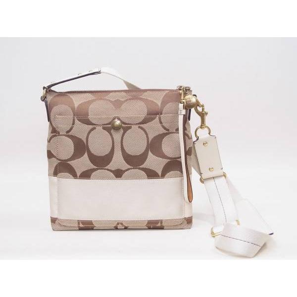 COACH（コーチ） ラージシグネチャー マシなしスクエアショルダー