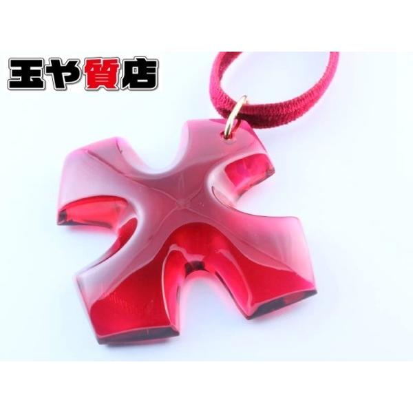 バカラ（Baccarat） オクシタン レッド クロス ペンダント チョーカー
