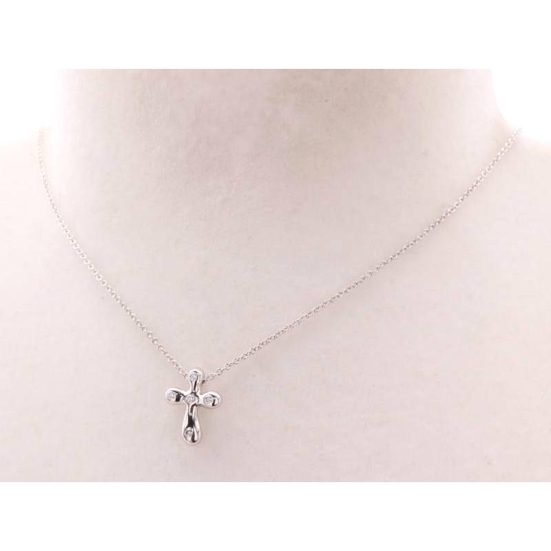 TIFFANY&Co.（ティファニー） ネックレス クロス ダイヤ5P pt950 