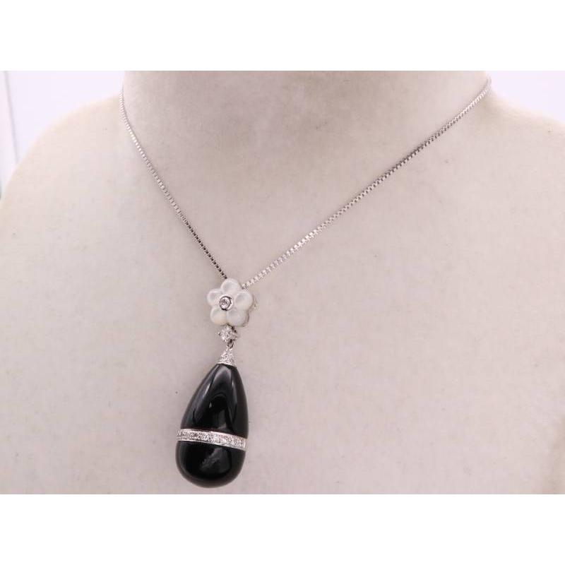 オニキス 美品 ダイヤ0.35ct フラワー シェル ペンダント 