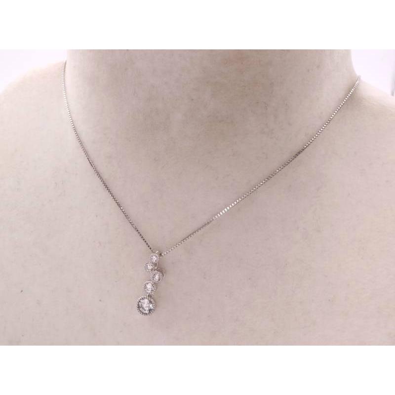 ダイヤ0.31ct+ダイヤ0.21ct デザイン ペンダント ネックレス pt850