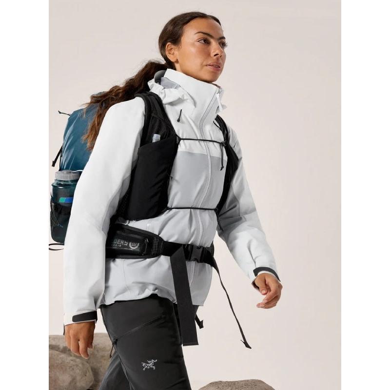アークテリクスベスト白　専用 ARC'TERYX アークテリクス ソリウム ベスト S/白 Women's Beta AR