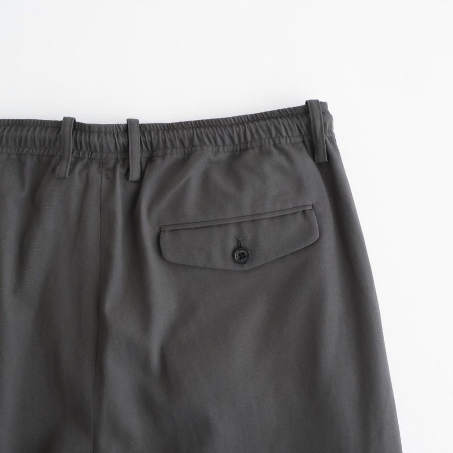 マーカウェア TRIPLE PLEATED EASY TROUSERS #CHARCOAL [A26A16PT02C] メンズ パンツ MARKAWAREの画像
