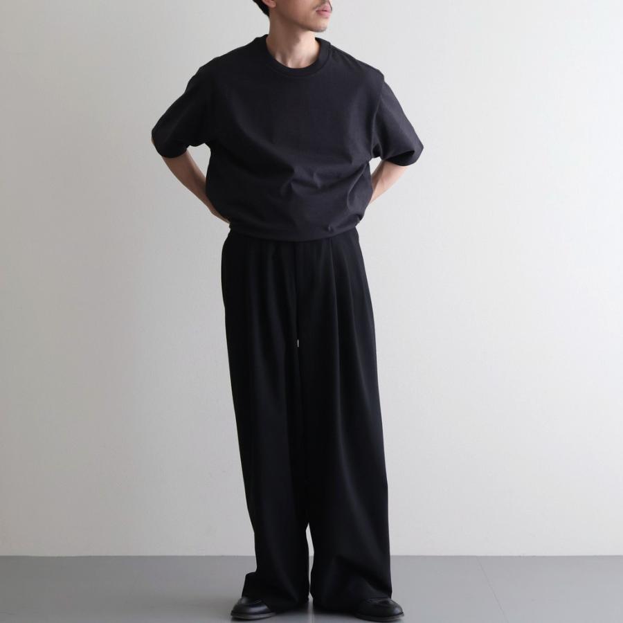 マーカウェア TRIPLE PLEATED WIDE TROUSERS #BLACK [A26A15PT03C] メンズ パンツ MARKAWAREの画像