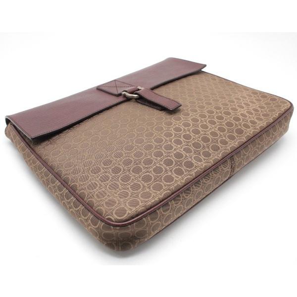 FERRAGAMO（フェラガモ） クラッチバッグ PCケース ガンチーニ柄