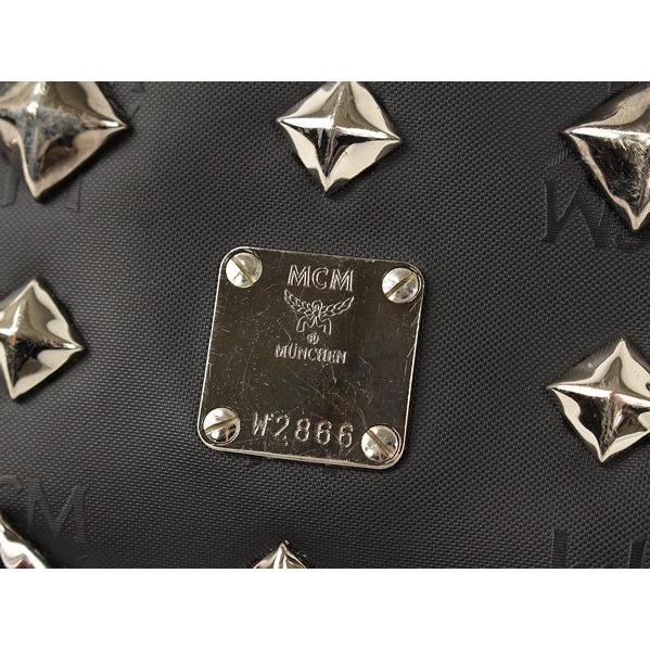 MCM（エムシーエム） 【美品】エムシーエム MCM□スタッズ付き