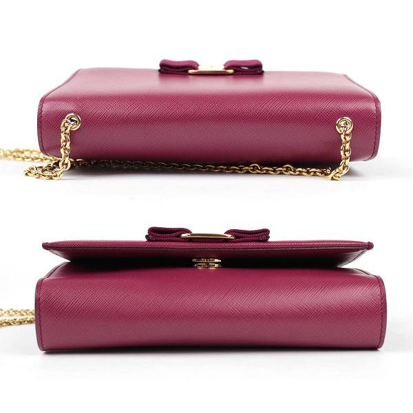 フェラガモ チェーンショルダーバッグ ヴァラ リボン フラワーモチーフ