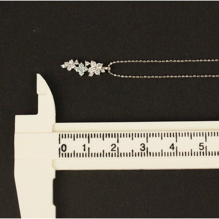 フラワー 3連 ダイヤモンド 0.31ct ネックレス K18WG 18金 ホワイト  