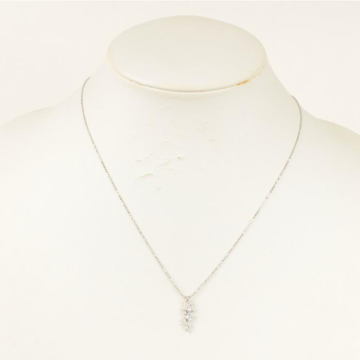 フラワー 3連 ダイヤモンド 0.31ct ネックレス K18WG 18金 ホワイト